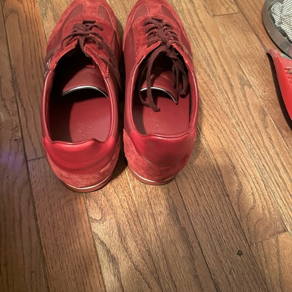 Red Gucci sneaker in very good condition with no box dust bags available - Picture 6 of 6